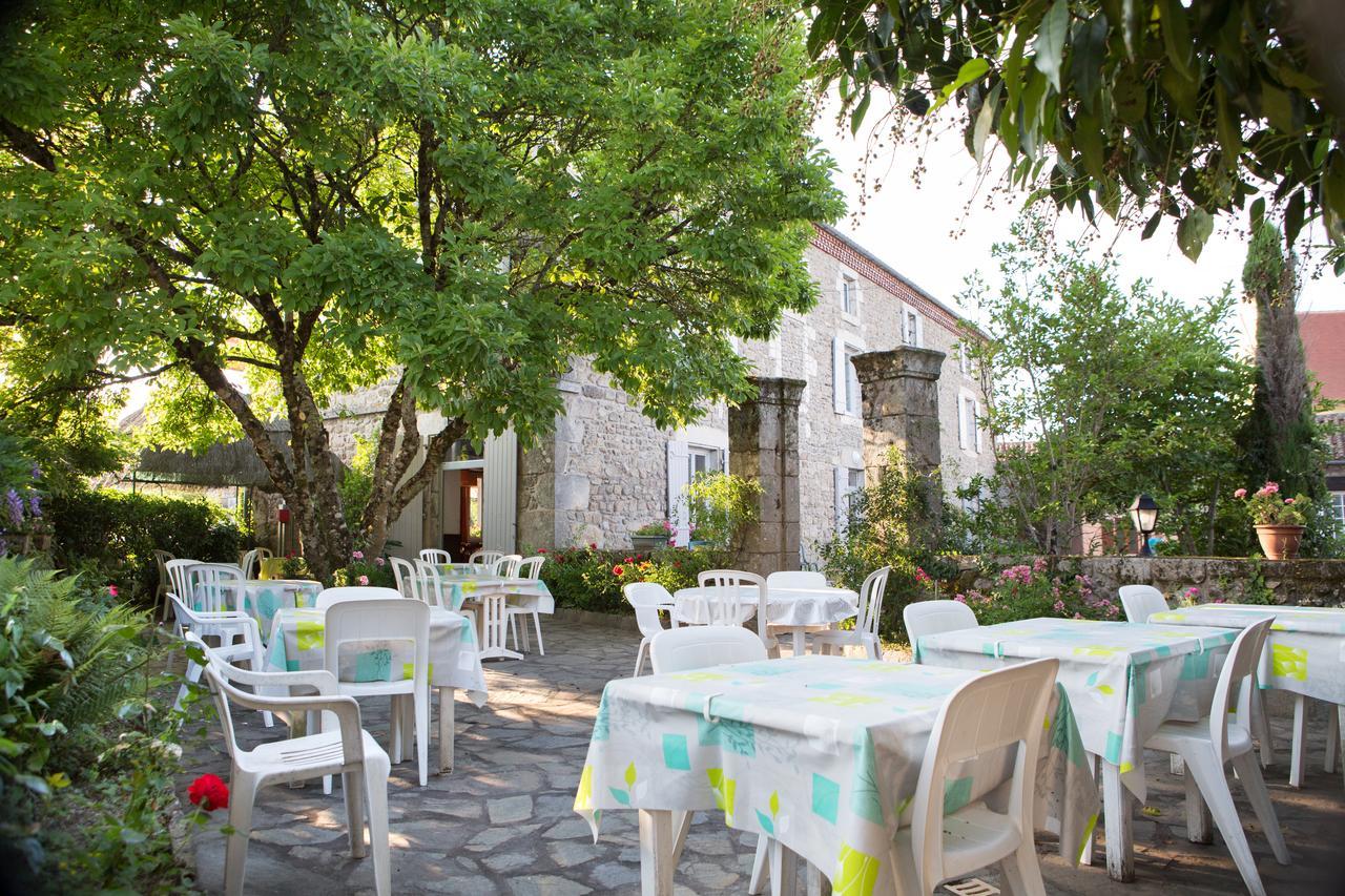 Saint-Saud-Lacoussière Hotel Restaurant Le Sully المظهر الخارجي الصورة
